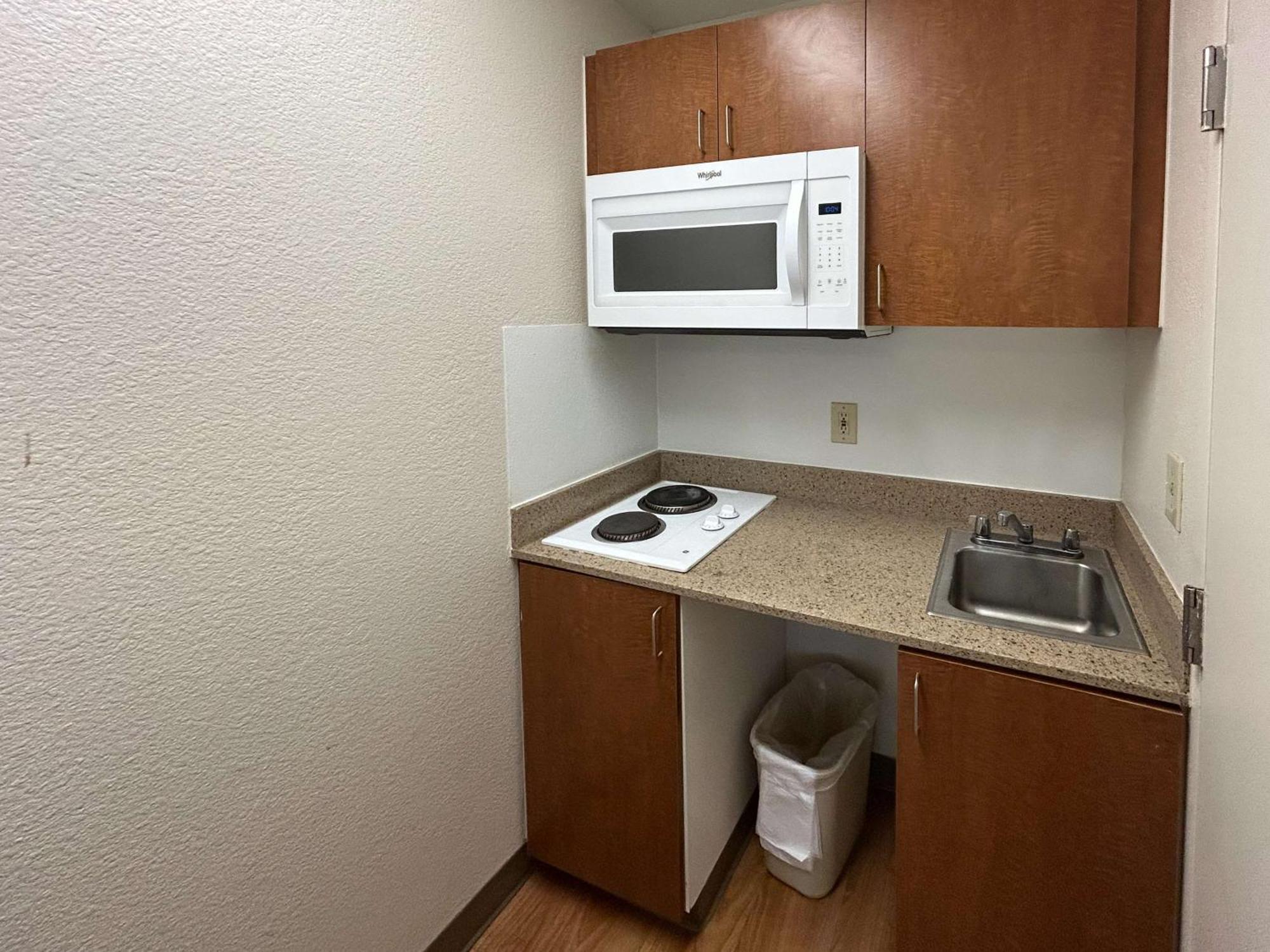 6 Rancho Cordova, Ca Hotel 2*