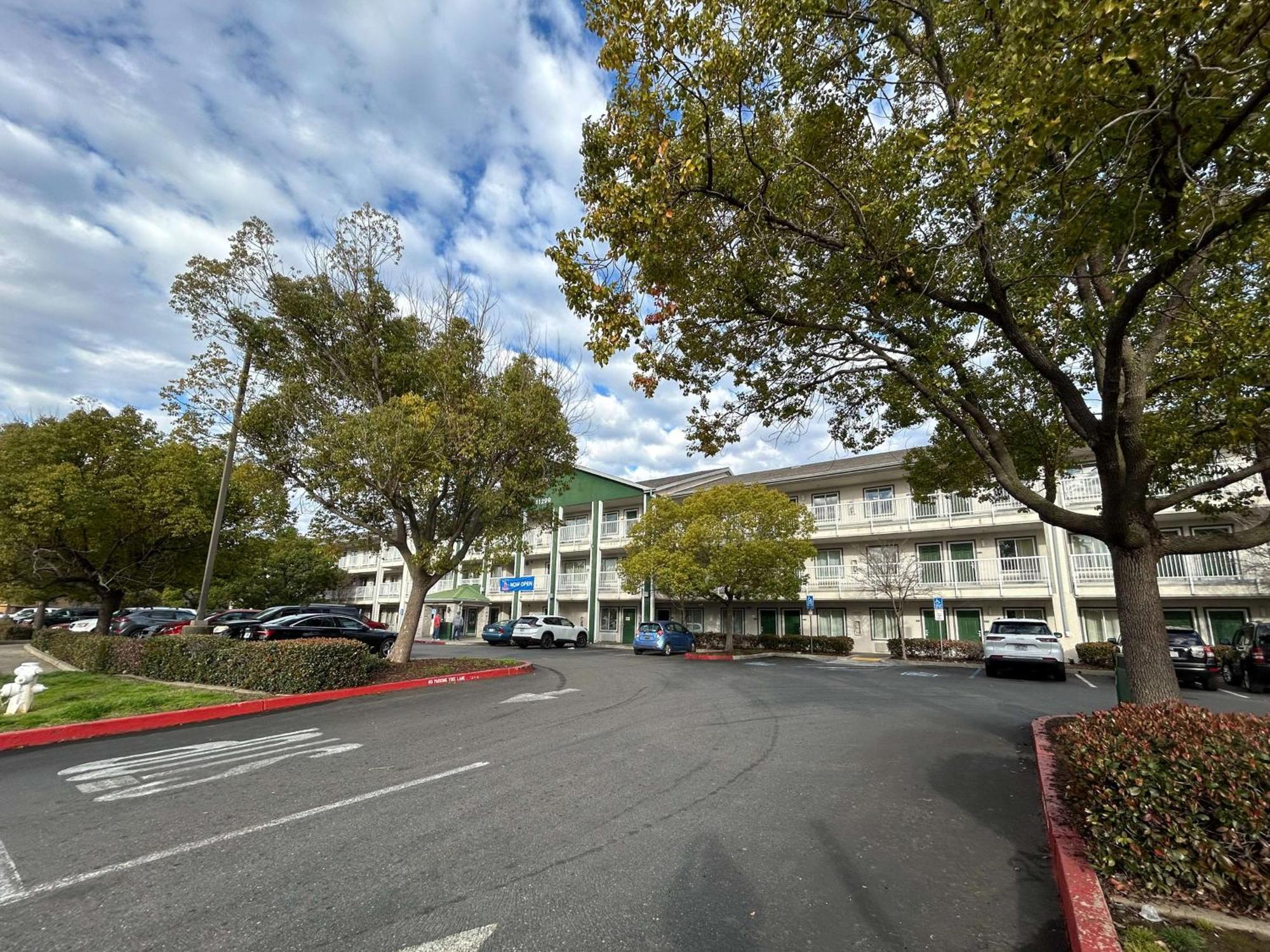 6 Rancho Cordova, Ca Hotel